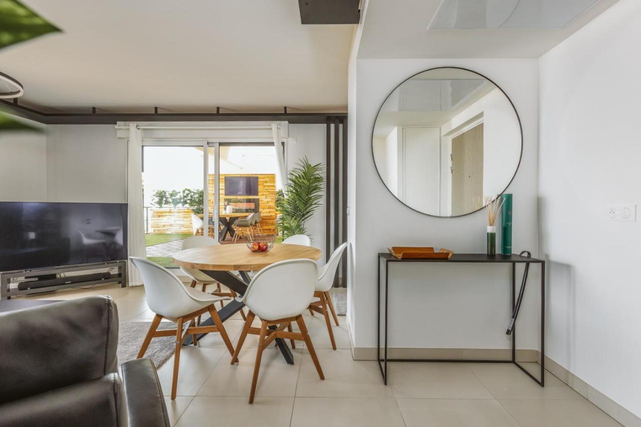 דירות בוסוליי Monaco View, Pool, Garage, 100 M2 Terrace מראה חיצוני תמונה